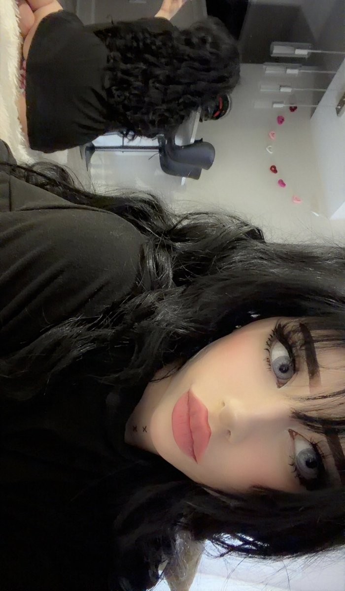daisynotfounddd's tweet photo. Come say hi or get blocked https://t.co/VCbjxyblDV
