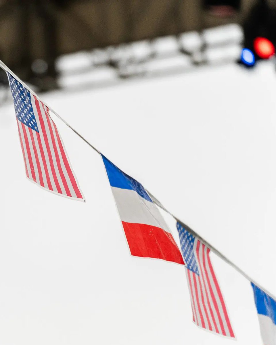 NavyPier's tweet photo. Bonjour, Chicago! 🇫🇷✨ Celebrate Bastille Day at Navy Pier with a FREE afternoon of French-inspired music, dance and culture! View details here: https://t.co/zGVoP4Ziu3 https://t.co/TxVZjx0is8