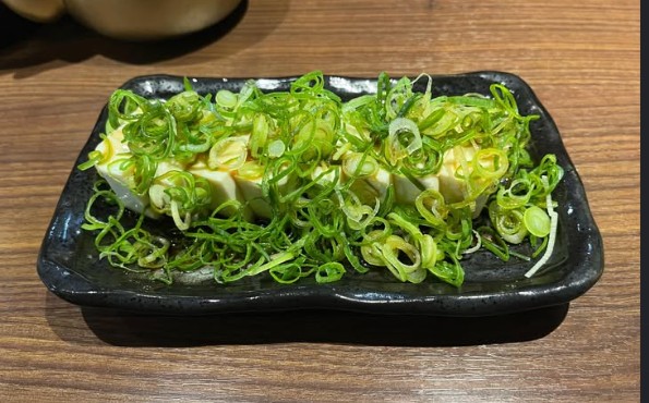 MAsUDA0611's tweet photo. ネギたっぷり冷やっこを食べました! 夢みたいなことがあってなんとなくの日々にさようなら 勇気を出して触れてみたら世界は意外と広いものだから... おいしかった☆☆
#BeautifulShape #出会ってくれてありがとう https://t.co/9KZHj5PYPD