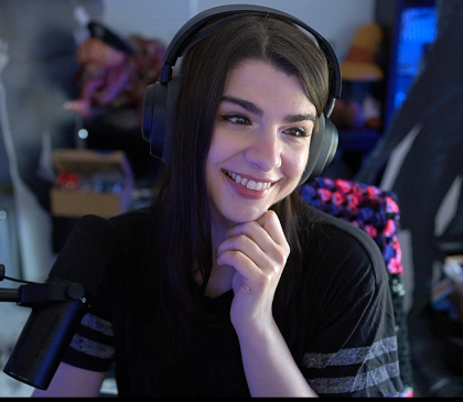 runebee's tweet photo. Going live with Granblue Fantasy: Relink!!! The new Endless Ragnarok DLC is OUT NOW, but I'm checking out the base game first 👀

🔴https://t.co/fphFDI3The  
💙🩵 #Relink #EndlessRagnarok #ad https://t.co/mwzQf3rMgn