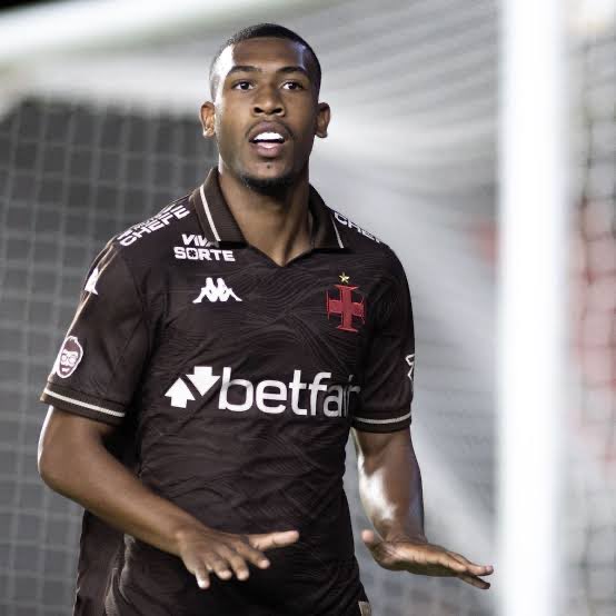 VisaoPalestra66's tweet photo. 🇧🇷 Opinião: Se o Rayan fosse aproveitado como atacante mais centralizado - como era no Vasco da Gama - e não como ponta renderia mais tanto no Bournemouth quanto na Seleção Brasileira.

📸CNN Brasil https://t.co/fsnyVB96ms