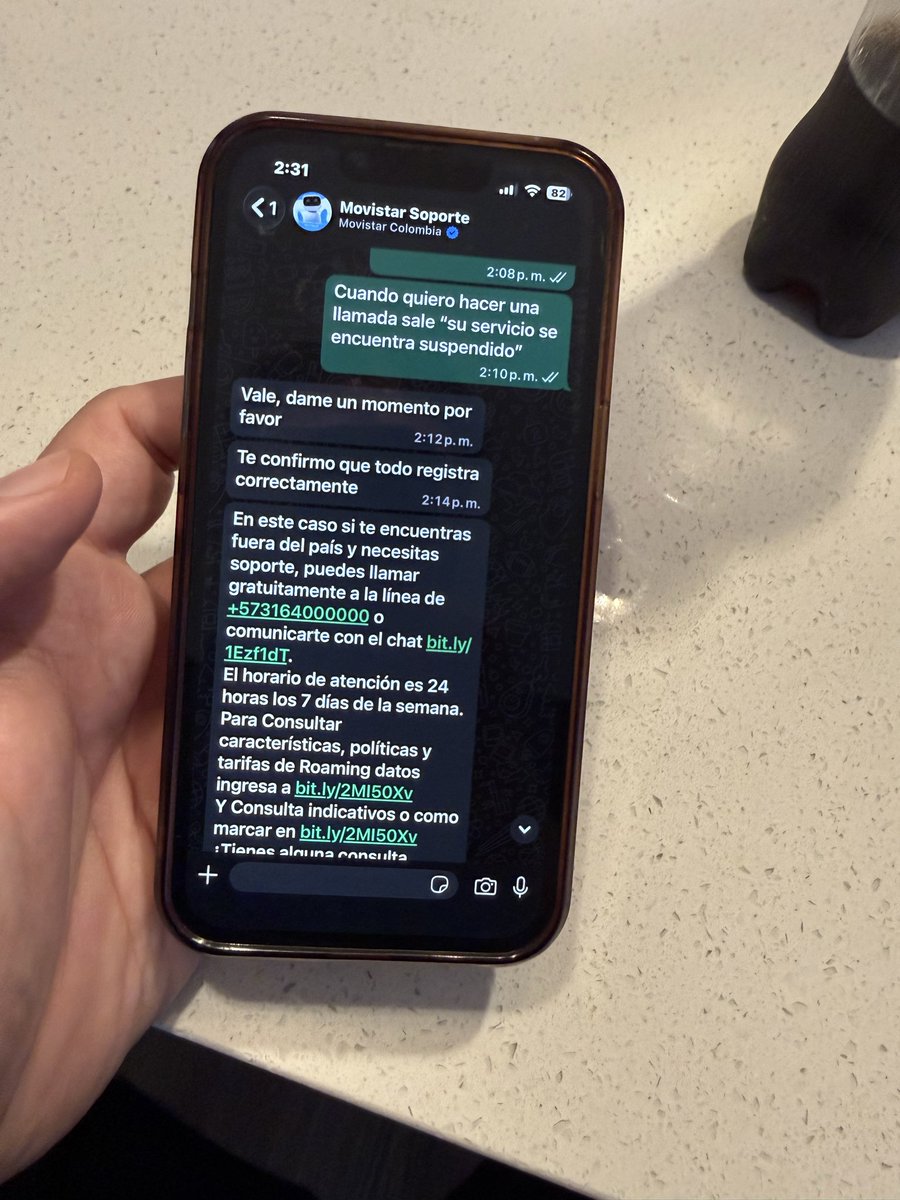 Eduardogch's tweet photo. @MovistarCo Estoy en Perú y el asesor de WhatsApp me dejó varado diciendo que no puede ayudarme. Mi línea pospago está suspendida (al llamar sale la locución de 'servicio suspendido'). Exijo que un supervisor verifique mi cuenta, retire la suspensión de roaming y habilite datos https://t.co/MjPhcwMlwj