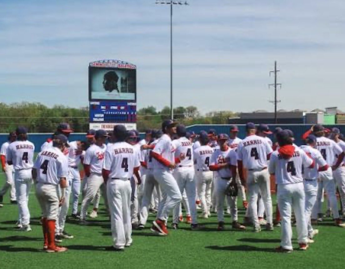 thehawk_3's tweet photo. After an amazing conversation and visit with @MackChambers12 I am blessed to receive my 2nd Offer from Seminole State College of Oklahoma! @Coach_BWillard #agtg #blessed #baseball https://t.co/tAV34tIkXO