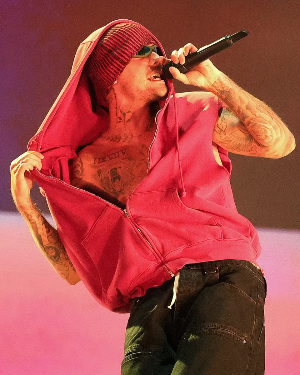 6ixbuzztv's tweet photo. Justin Bieber has been announced as a headliner for the FIFA World Cup Final’s first-ever halftime show on July 19. 

The show will also feature Madonna, Shakira, BTS and others, with the lineup curated by Coldplay’s Chris Martin. https://t.co/pxkwyK1Mjk