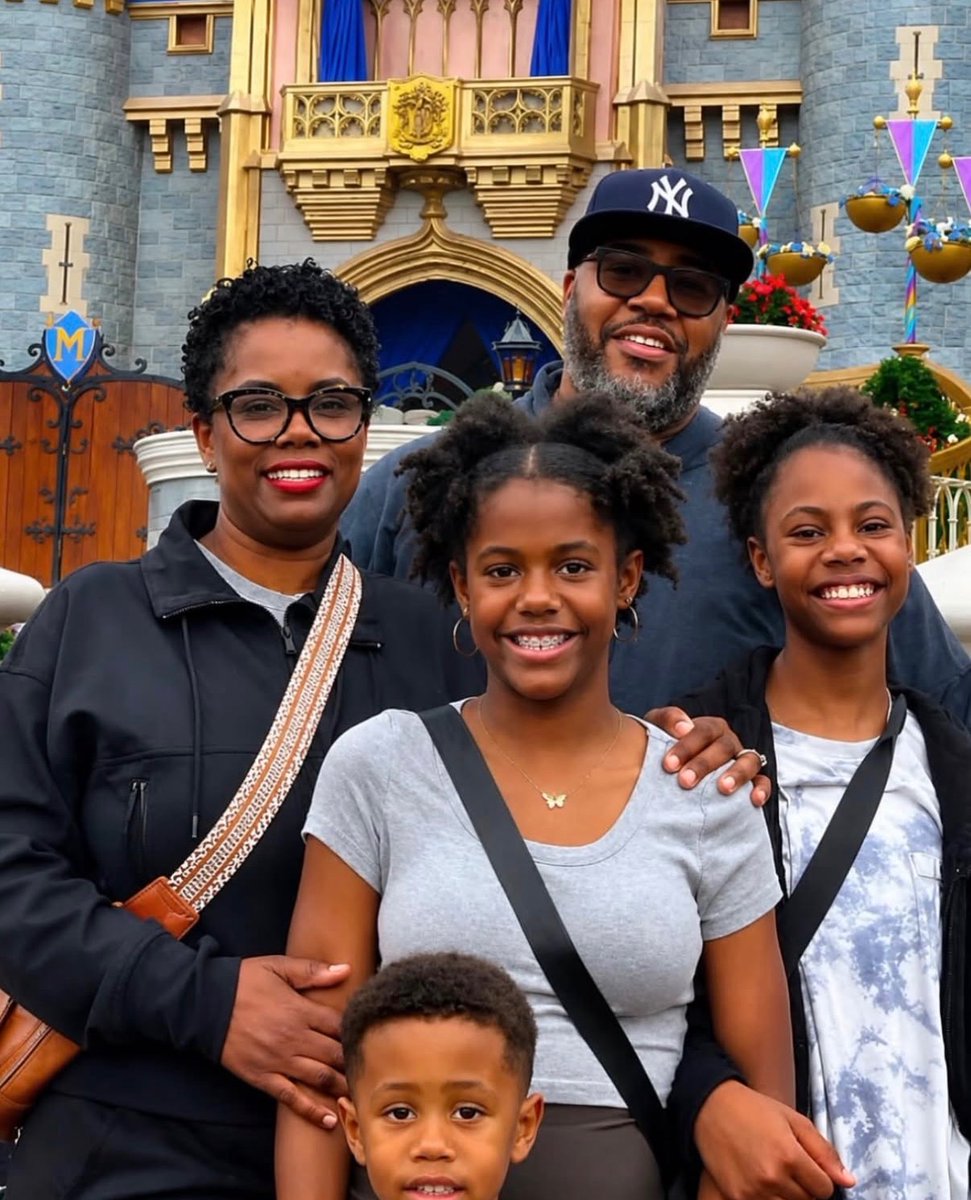 historyinmemes's tweet photo. A 7-year-old boy became Disney World’s 200 millionth guest and was awarded free admission for life. Nearly 40 years later, he is still taking advantage of the prize, visiting the parks with his wife and children.

In July 1985, seven-year-old Virgil Waytes Jr. of Miami unknowingly became Walt Disney World’s 200 millionth guest as he passed through the entrance gates during his family’s first visit to the park.

Disney marked the milestone with live music, fireworks, and a special ceremony that left the young boy completely surprised. As part of the celebration, he received one of the company’s rarest rewards: a lifetime pass granting free admission to Disney theme parks around the world.

Nearly four decades later, Waytes still makes regular use of the extraordinary pass. It has no blackout dates and allows him to bring up to three guests on each visit. Now living in North Carolina, he often takes his wife and children to the parks, saying the greatest reward has been creating lasting family memories without the high cost of admission. Disney continues to honor the lifetime pass, and on some visits it has even covered food and merchandise purchases.
