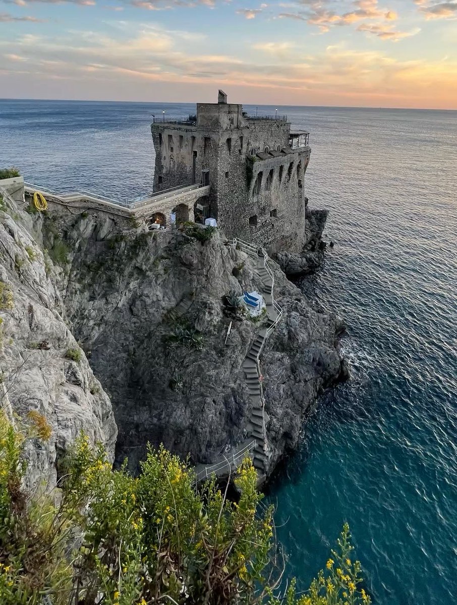 vistaaura222's tweet photo. Amalfi Coast, Italy https://t.co/NMDqr2PR8c