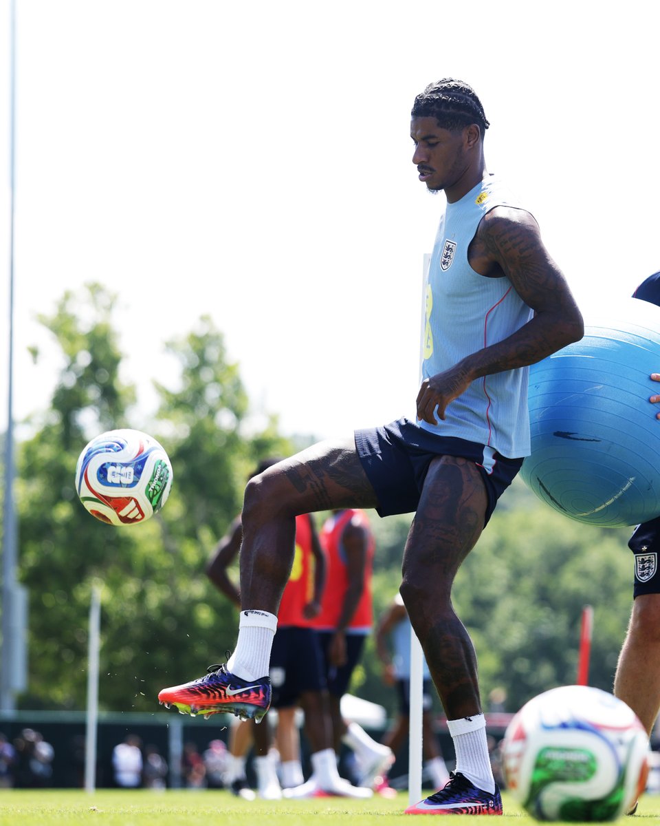 England's tweet photo. In motion ⚡️ https://t.co/i43on1JqPe