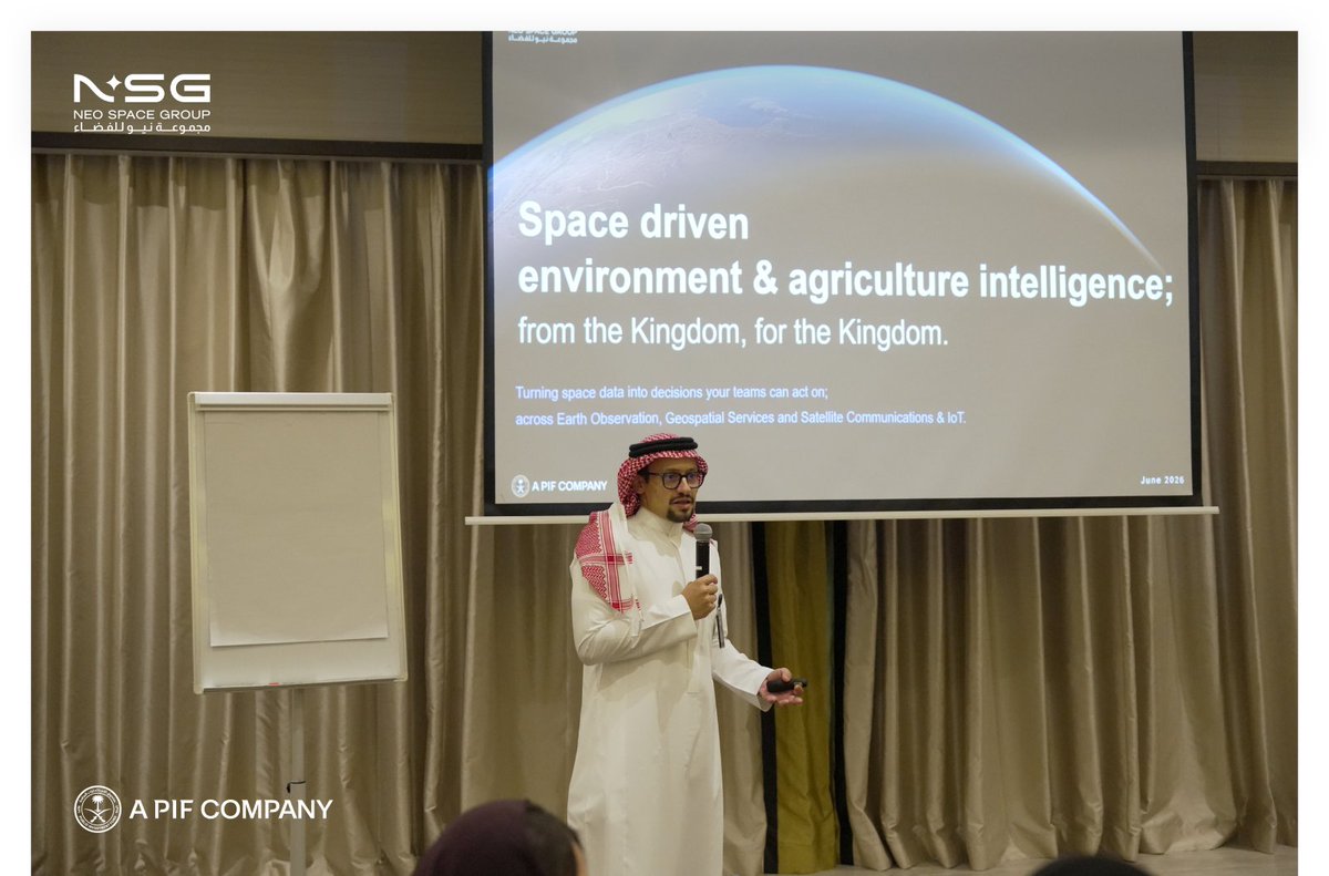 NeoSpaceGroup's tweet photo. من المملكة.. إلى المملكة، نزرع المستقبل ونعزز استدامة البيئة بحلول فضائية متقدمة.

اختتمت مجموعة نيو للفضاء (NSG) اليوم ورشة عمل متخصصة في حلولها الفضائية والجيومكانية المتقدمة لقطاعي الزراعة والبيئة، حيث شكّلت الورشة منصة استراتيجية لتبادل الخبرات مع نخبة من ممثلي الجهات الحكومية والخبراء. 

استُعرض خلالها كيف تساهم حلول مجموعة نيو للفضاء (NSG) في دفع عجلة الاستدامة وتطوير هذه القطاعات الحيوية في المملكة، بما يدعم اتخاذ قرارات ذكية وسريعة بكفاءة عالية.

كما سُلط الضوء في هذه الورشة على قدرات المجموعة في تسخير تقنيات الفضاء من الجيل الجديد، من خلال الحلول المتكاملة:

-  منصة NSG UP42: لرصد الأرض من خلال الصور الفضائية المتقدمة وإتاحة الوصول إلى البيانات.

-  منصتا NeoEye و NeoMaps:  للاستطلاعات الجيومكانية الوطنية المتقدمة وحلول الخرائط.

-  الاتصالات الفضائية: لتوفير اتصال موثوق وآمن وفعّال من حيث التكلفة، يدعم تبادل البيانات، والمراقبة الفورية، واتخاذ القرار عبر المناطق واسعة النطاق والنائية.

لماذا تعد هذه الحلول ركيزة لمستقبلنا؟

دقة في اتخاذ القرار: توفير صور فضائية وبيانات جيومكانية موثوقة تدعم التخطيط الاستراتيجي بكفاءة عالية.

إدارة ذكية للموارد: تعزيز كفاءة استخدام المياه، مراقبة المحاصيل، ورصد التغيرات البيئية بدقة فائقة حتى في المناطق النائية، باستخدام الذكاء الاصطناعي وبقدرات وطنية متمكنة.

ومن خلال استعراض تطبيقات متخصصة في مراقبة المحاصيل، وإدارة الموارد المائية، ومتابعة التغيرات البيئية، أبرزت المجموعة دور تقنيات الفضاء في دعم الأمن الغذائي، ورفع كفاءة إدارة الموارد، وتعزيز الاستدامة، بما ينسجم مع مستهدفات رؤية السعودية 2030.

شكراً لكل من شاركنا اليوم. حضوركم وتفاعلكم هو الوقود الحقيقي لابتكاراتنا. ونؤكد في مجموعة نيو للفضاء استمرار التزامنا بتمكين الجهات الوطنية بحلول فضائية وجيومكانية متقدمة، وبناء القدرات والكفاءات الوطنية، بما يسهم في تنمية اقتصاد معرفي مستدام يخدم حاضر المملكة ومستقبلها.

#مجموعة_نيو_للفضاء
#مراقبة_الأرض
#إحدى_شركات_صندوق_الاستثمارات_العامة
#منصة_نيوأي
#الشركة_الوطنية_للخدمات_الجيومكانية
@NSG_Geospatial 
#NSGUP42