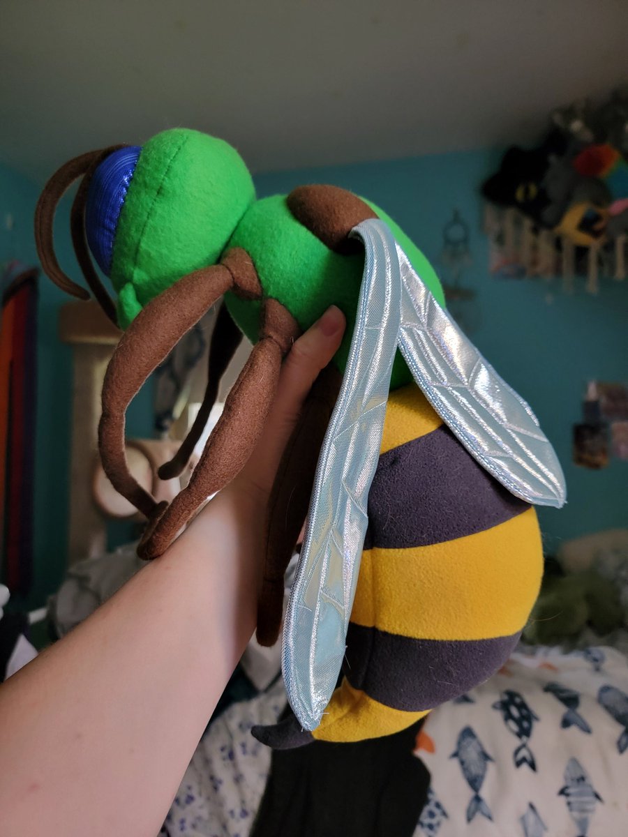 gey_weird0's tweet photo. Just finished a weighted waspinator beast mode plushie, where all my waspinator lovers at #beastwars #transformers #waspinator https://t.co/XfSNotoA7O