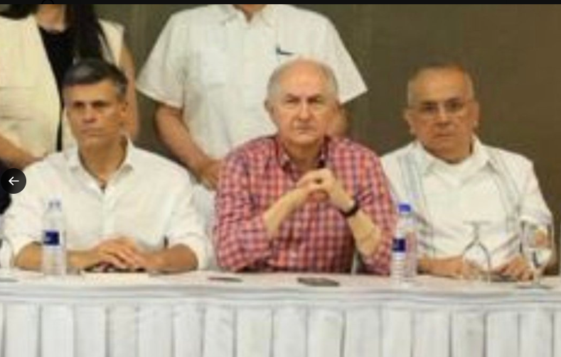 irisemol's tweet photo. Cabello es malo, sí,  pero Rodrigo Cabezas es un niño de pecho, que si estaba en Panamá fue infiltrado.
Viendo la convocatoria hoy en Plaza Venezuela creo que su show es definitivamente mediático.
Los sindicaleros sinvergüenzas deben haber obligado a muchos. No crean que esas prácticas obedecen sólo al chavismo.