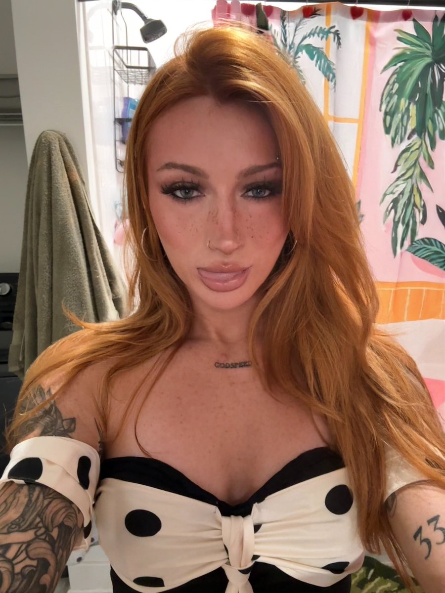 alexawifeyy's tweet photo. am i your type be honest? (im a mentally unstable ginger😽) https://t.co/BfqjDvvgK9