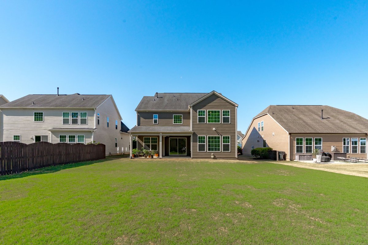TeamARealEstate's tweet photo. ๐๐PRICE DROP๐๐ 4000+ SF, 3 Levels,
144 Morgan Ridge Rd
$774,000 https://t.co/VXLGeSjXEj
#pricedrop #hollysprings #morganpark #PrimeLocation #PoolCommunity #4000sf #5bedrooms #finishedattic #bonusroom #outdoorliving #craftsmanstylehome #ncrealestate #TeamAndersonRealty https://t.co/eHdPQrYGO8