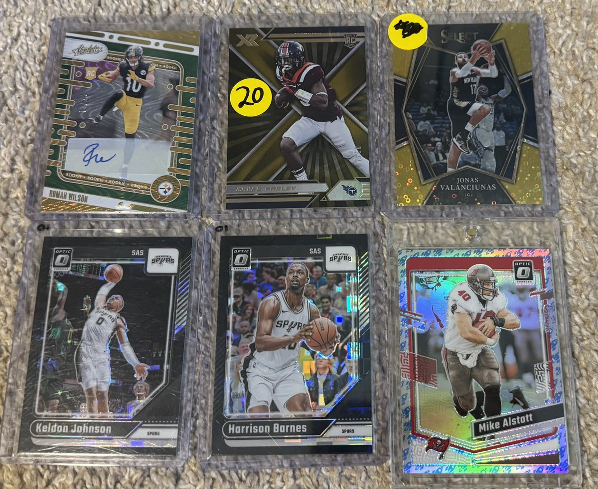 RyanLCards's tweet photo. $10 each or all for $40
Roman /25, Caleb /10, Valy /10, Keldon /15, Ingram /15
$5 shipping BMWT #RLStacks https://t.co/XicNcJSTqq