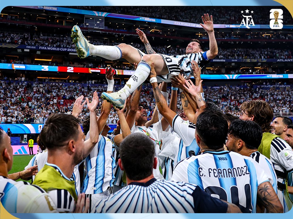 EmmeGladys's tweet photo. Por Malvinas 🎶
Porque creo 🎶
Por la tercera de Leo .🎶
Argentina yo te quiero bicampeón.🎶 https://t.co/CyjHeT3Rx0