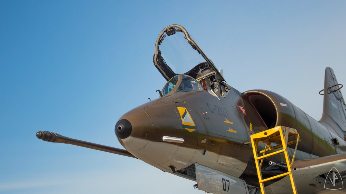 gonzaconti_18's tweet photo. #A4 #Skyhawk #C207 patrimonio del #MuseoNacionalDeAeronautica #BaseAereaMilitar #Moron #Malvinas #NHQP #G5C
ph. mi amigo pedrito https://t.co/8F9p0obW98