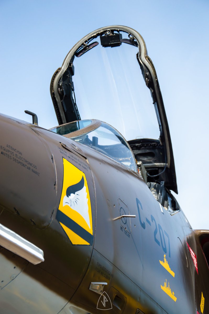 gonzaconti_18's tweet photo. #A4 #Skyhawk #C207 patrimonio del #MuseoNacionalDeAeronautica #BaseAereaMilitar #Moron #Malvinas #NHQP #G5C
ph. mi amigo pedrito https://t.co/8F9p0obW98