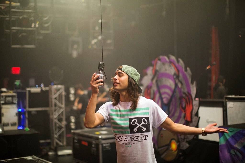 ptvsmedia's tweet photo. spring fever tour (2013) https://t.co/BiUdbMt3SP