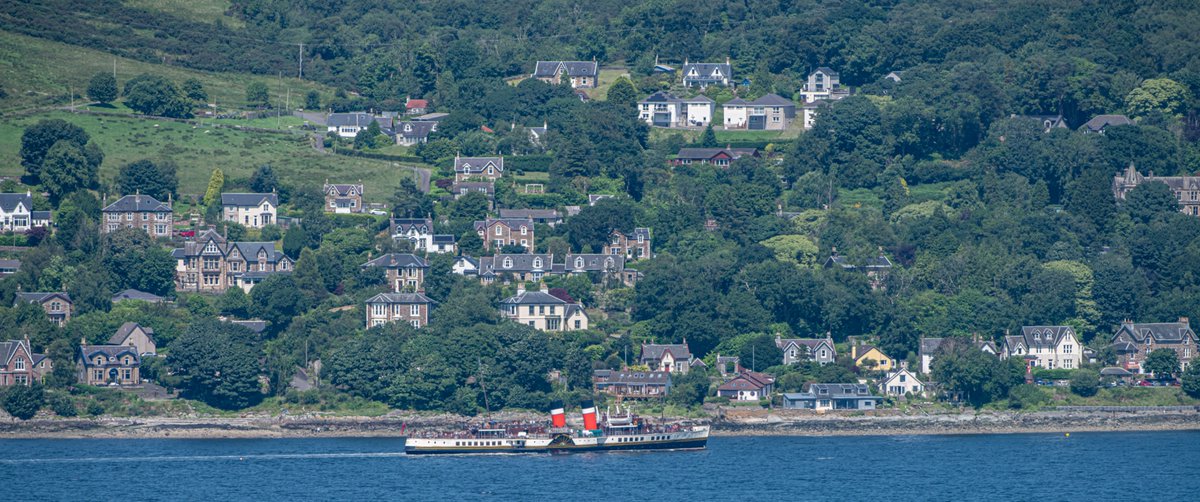 gregoreroach's tweet photo. PS Waverly Dunoon to Kilcreggan today from Gourock Tower Hill #Dunoon #kilcreggan #Grourock #Inverclyde #Scotland @PS_Waverley @VisitScotland https://t.co/RZWRU40rjZ