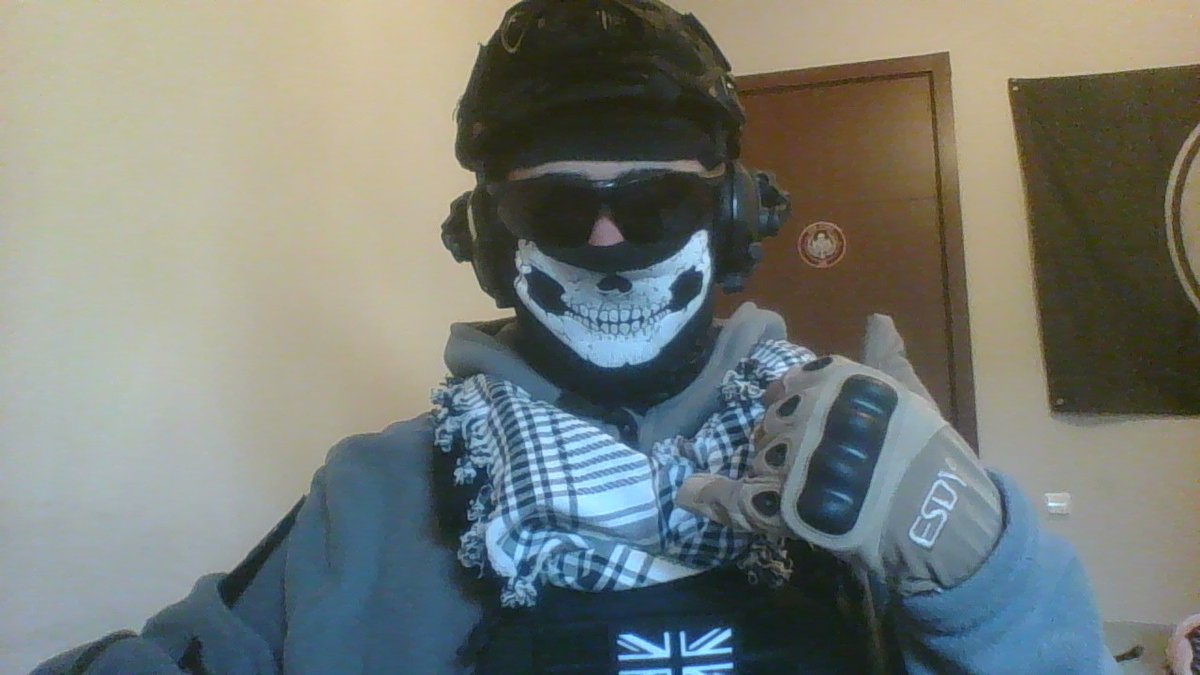 Gamer2020Temiko's tweet photo. #simonghostriley #codmw2 #callofduty #cod #callofdutymodernwarfare2 #mw2 #modernwarfare2 #cosplay #mw2ghost #tf141 #taskforce141 https://t.co/mtt4h6AGmX