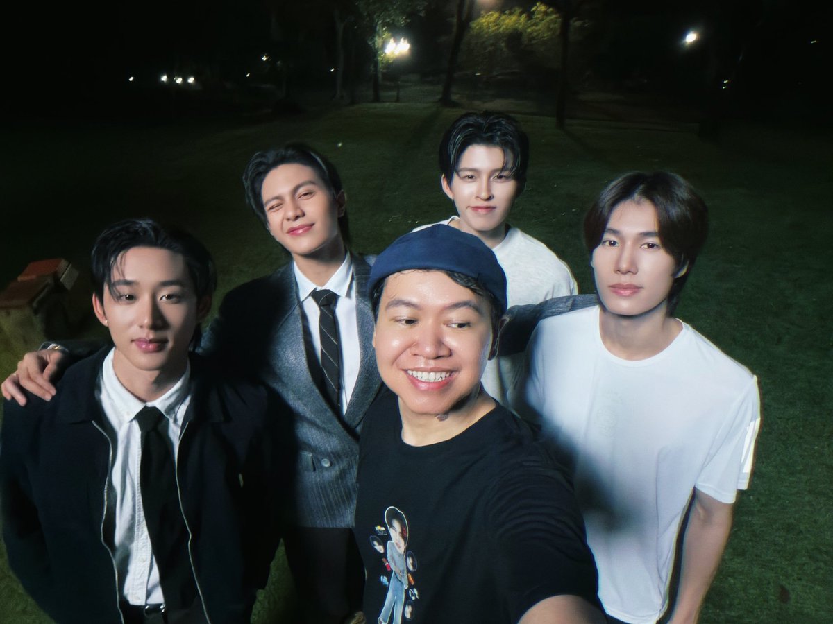 doublepjourney_'s tweet photo. ซีรีส์ “มีสติแล้วลูกพีช” ปิดกล้อง 🎬✨

ขอขอบคุณทีมงานและนักแสดงที่ทุ่มเททำงานหนัก เพื่อสร้างซีรีส์ที่มามอบรอยยิ้มและความสุขมากมาย ขอบคุณมาก ๆ นะคะ วันเสาร์ที่ 11 ก.ค. นี้ พร้อมมีสติต่อแล้วววว จะตั้งใจรับชมผลงานจากความตั้งใจของทุกคนอย่างดีเลยค่ะ 🥰🤟🏻

#PeachAndMeSeriesLastQ
#PeachAndMeSeries
#ปอนด์ภูวินทร์ #PondPhuwin
#ppnaravit #phuwintang