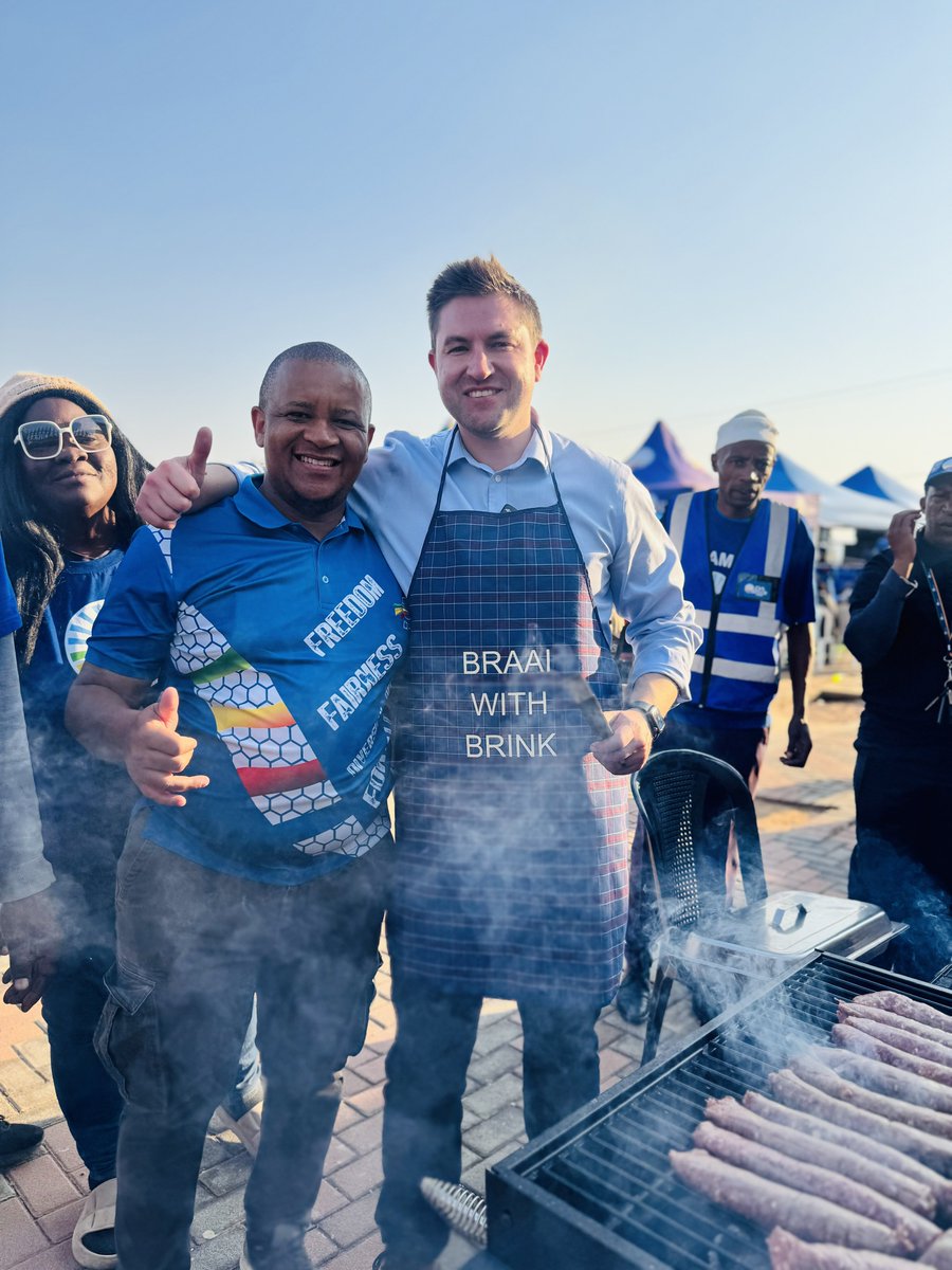 CilliersB's tweet photo. In Mabopane📍It was a privilege to spend time with Bo Koko at our Braai with Brink and Ask Brink Anything session. Thank you for the warm hospitality🙏🏽 https://t.co/0UyIGlrOvE