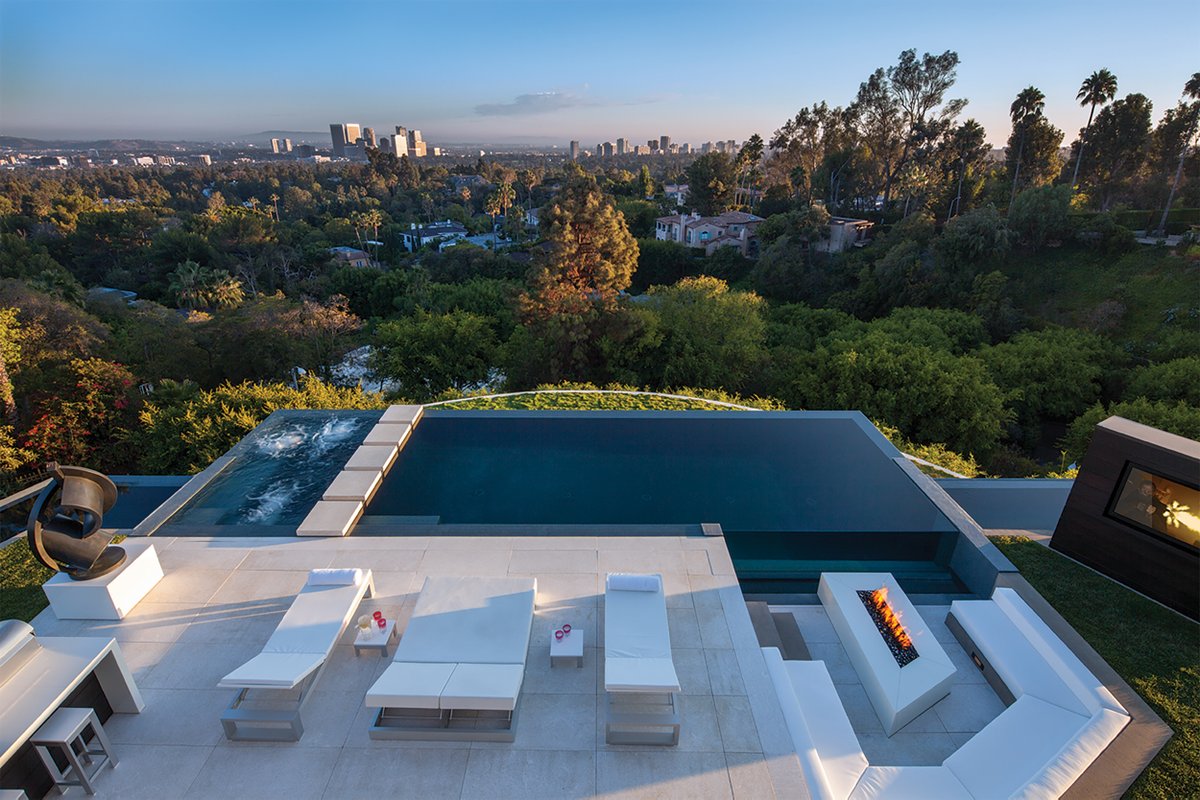 WhippleRussell's tweet photo. Water and fire features at our Laurel Way house in Beverly Hills. Photos by @maccollum and Art Gray Photography.  
https://t.co/j4H5tO092z  

#waterfeatures #firefeatures #luxuryhomes #luxuryhouses #modernhomes #modernhouses #moderndesign #beverlyhills #californiamodern https://t.co/JhxB6D2chW