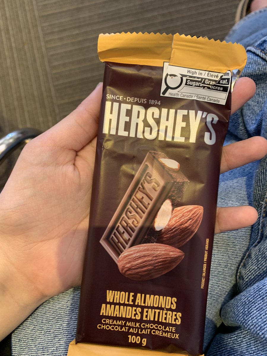 abnormal_w0man's tweet photo. Father judges daughter for drinking diet coke after trying to force feed her 260 cals hershey ( he took a bit off it ) guess who is the diabetic health nut ? The answer might surprise you https://t.co/dBtjSWsP0D