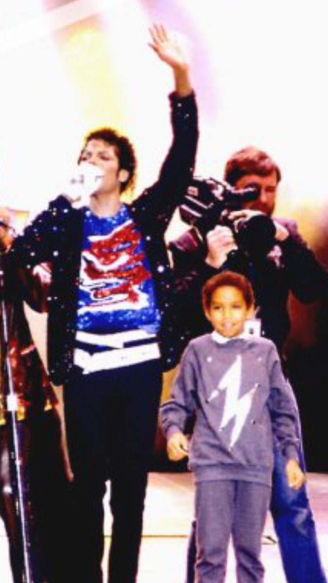 tajjackson3's tweet photo. Based on how we now calculate wealth and how rich someone is, Michael Jackson died a multi billionaire…and yet still generously gave nearly half a billion dollars to charity (during his lifetime). https://t.co/92SpnFCrRe