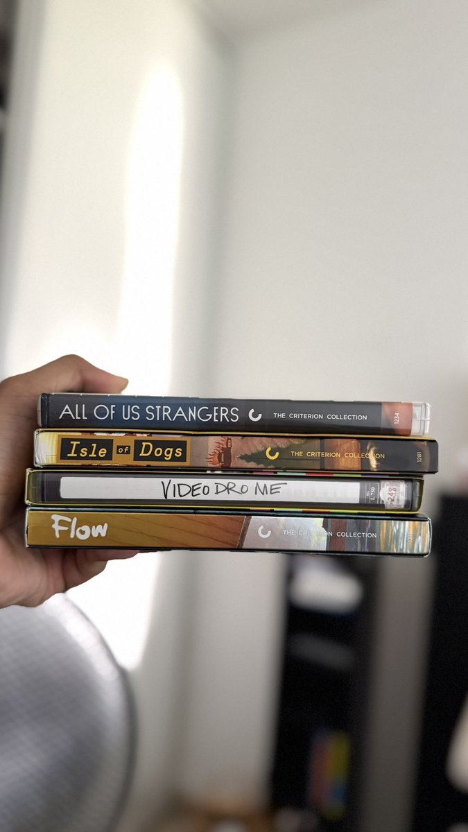 drivenbyfilms's tweet photo. look at what arrived in the mail earlier today!! <3 https://t.co/JCU7IqOoOV
