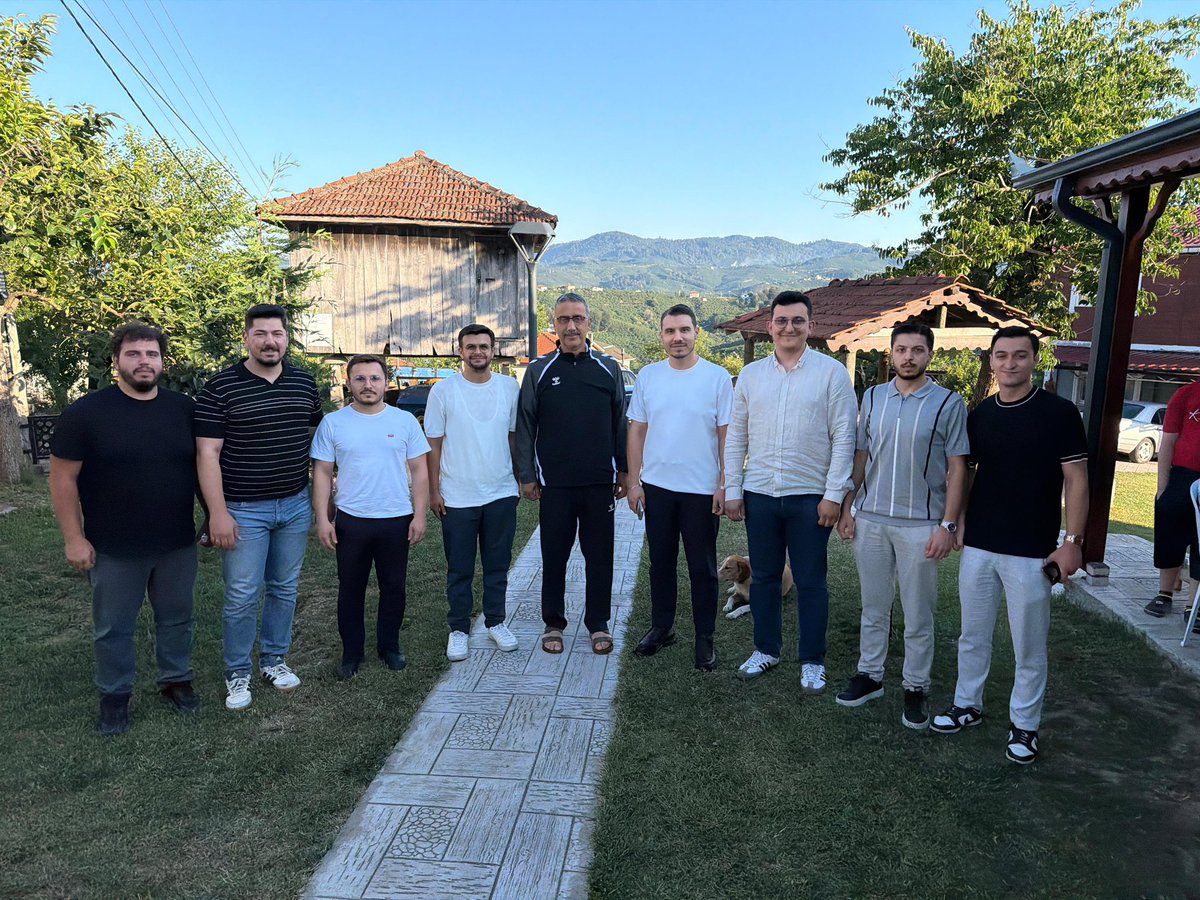 hserdarakgun's tweet photo. Milletvekilimiz Lütfi Bayraktar’a geçmiş olsun ziyaretinde bulunduk.

Kendilerine bir kez daha geçmiş olsun dileklerimizi iletiyor, en kısa sürede sağlığına kavuşmasını temenni ediyoruz. Rabbim acil şifalar versin. https://t.co/xYJQnEw3kl