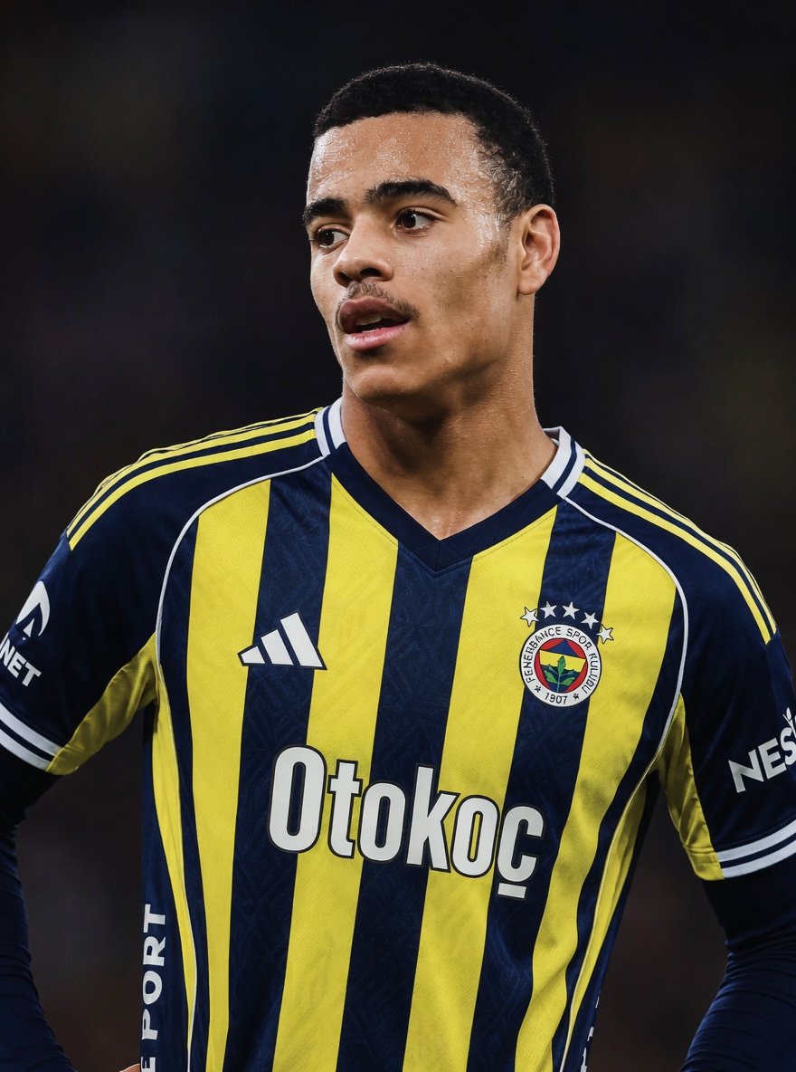 SportsDefend's tweet photo. Mason Greenwood is set to become a Fenerbahçe player, as the deal has been completed. Greenwood was very eager to join Fenerbahçe.

All that remains now is the agreement between the two clubs. https://t.co/YfXKYWTuuU