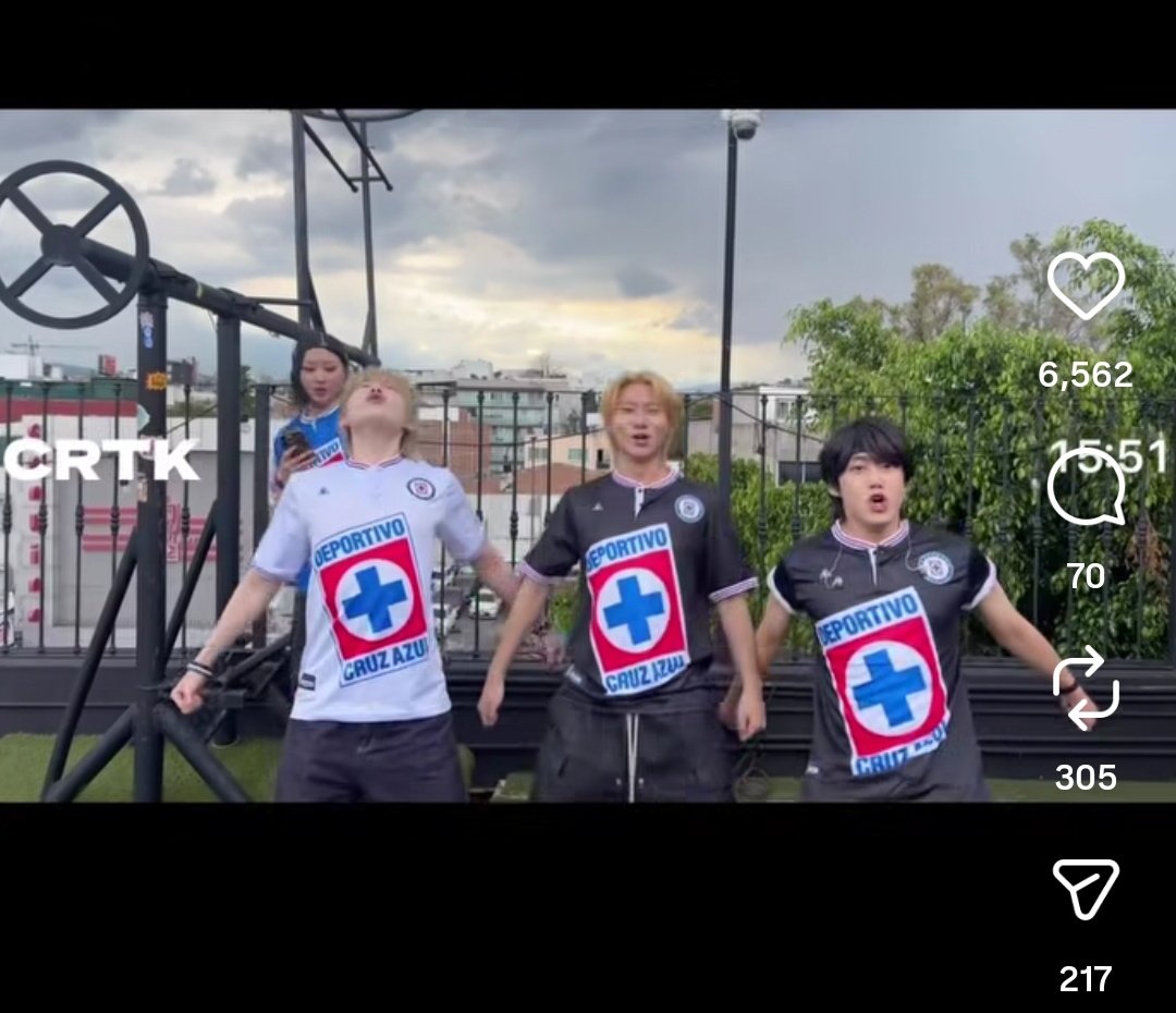 cruz4zulismo's tweet photo. En Corea son aficionados de Cruz Azul, les dejo ese balón botando... https://t.co/barlwiiJkC