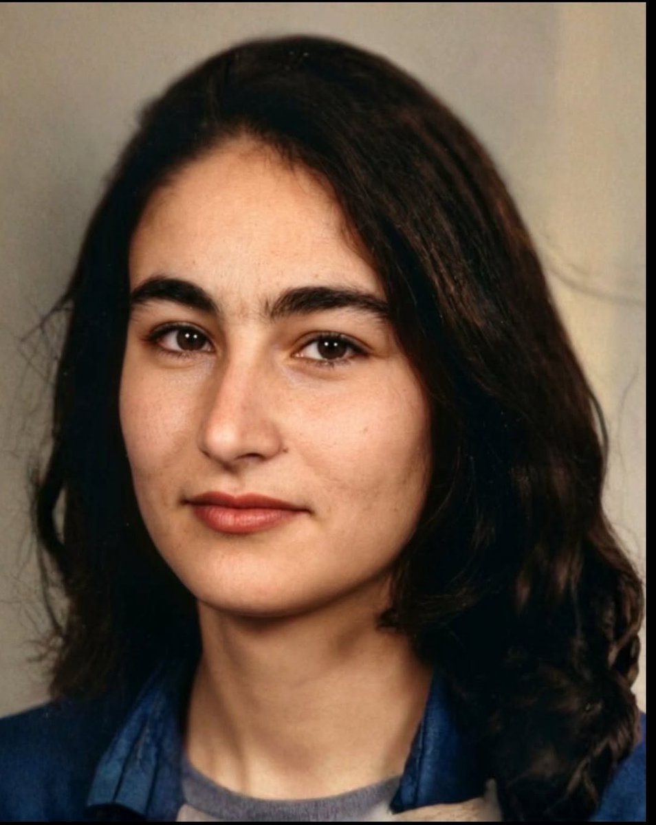 Babaishakk's tweet photo. 2 Temmuz 1993, Sivas Madımak’ta yitirdiğimiz Gülsün Karababa hâlâ 21 yaşında… https://t.co/inCVidK7xJ