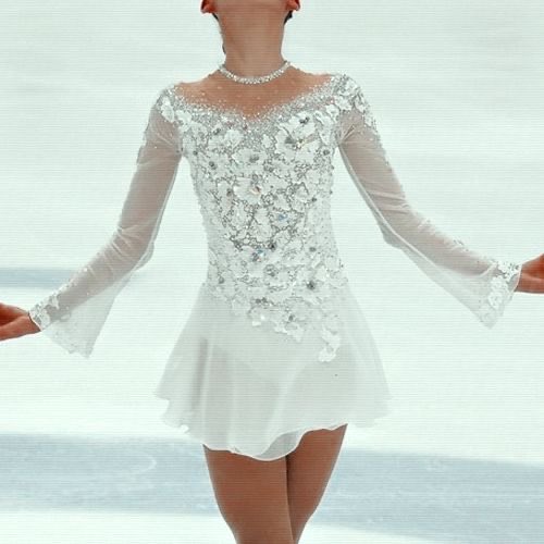 bestfscostumes's tweet photo. yelim kim - one day i’ll fly away https://t.co/gek5D27Woo