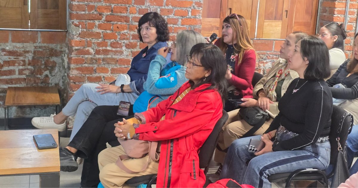 Plenilunias's tweet photo. 💜 ¡Qué inspirador es ver a tantas mujeres informándose y compartiendo sus experiencias!

Hoy vivimos una jornada llena de preguntas, aprendizaje y participación en las pláticas "La ruta del climaterio y la menopausia", realizadas en @ElRuleOficial @SeMujeresCDMX @GobCDMX https://t.co/NgjHvPb9QT