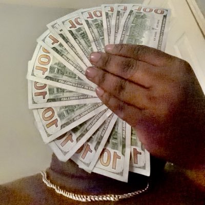 Babyface62b's tweet photo. #NewProfilePic https://t.co/hJ4t5KsRsB