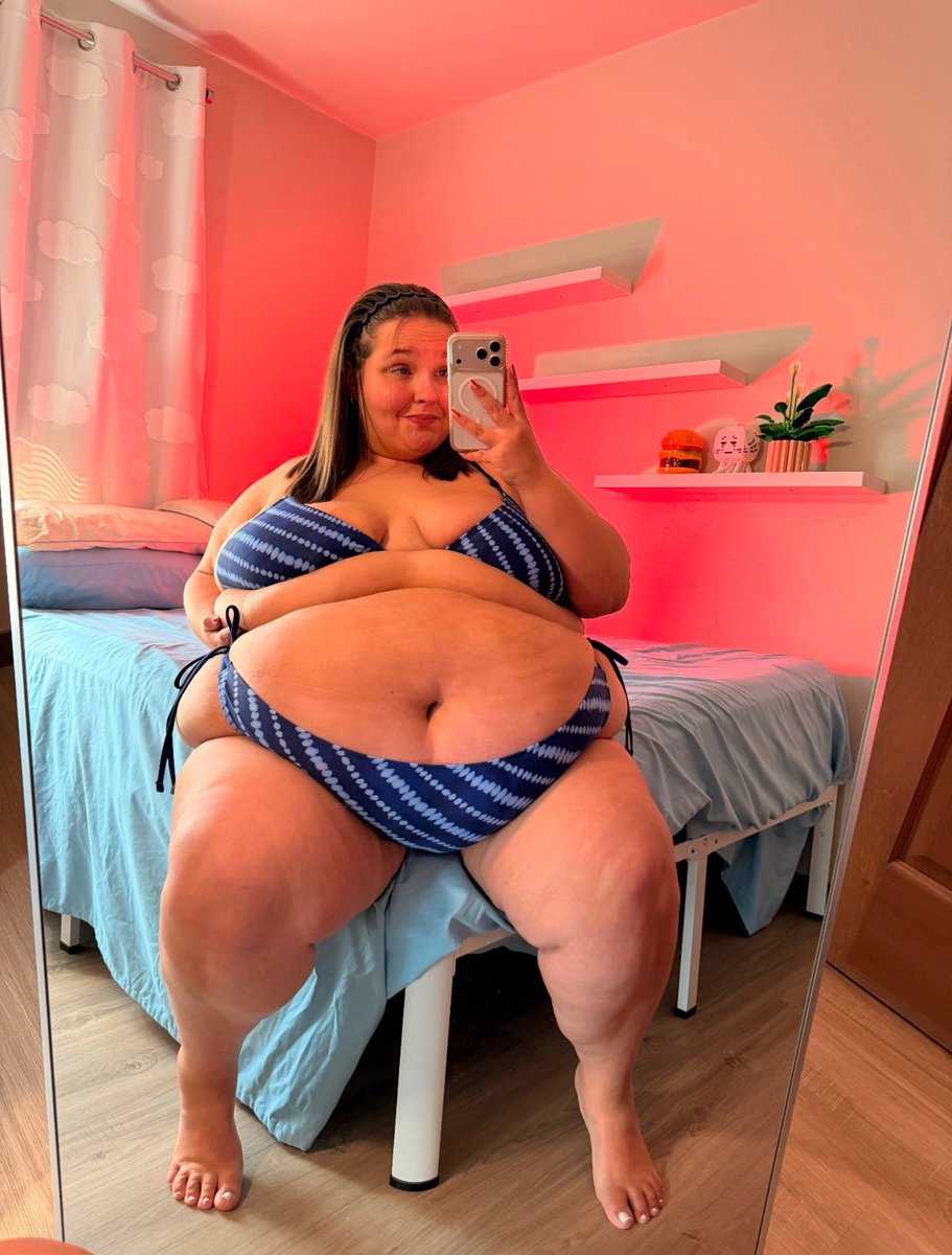 glazedabby's tweet photo. big girls wear bikinis too! 🤗👙 https://t.co/RFWnY2HfPX