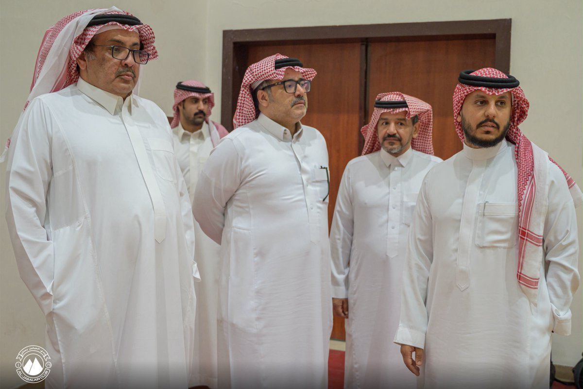 aljabalainFC's tweet photo. 📄🤎| 

اطّلع رئيس مجلس إدارة نادي #الجبلين الأستاذ فايز بن حمود المعجل على سير العمل في المركز الصيفي المقام بالنادي، والأنشطة المقدمة للمشاركين. 

#الجبلين | #فارس_الشمال https://t.co/bU8MyuDEa9