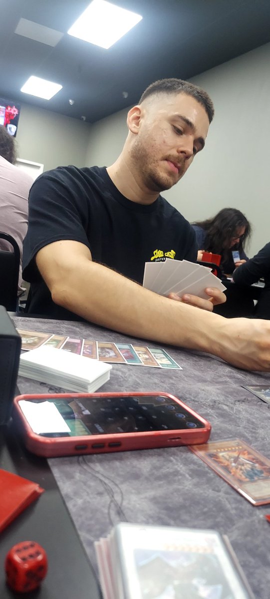 be_emmi's tweet photo. Exam #3 is finally done with. Finally got to play yugioh with friends. Man, i really been in a yugioh mood. Then cybese cards legit ruining my night . 🤣 https://t.co/38gxI8AoAi