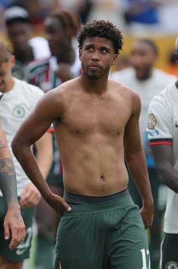 1Rainder's tweet photo. You forgot to mention something

Andrey Santos is fat. https://t.co/BiGdbo1YE9