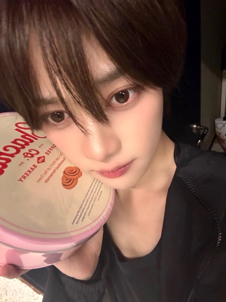 sunjiangna's tweet photo. 그동안 너무 바빳어서 어제 오랜만에 베이온 햇다..♡
베이온 데뷔 축하해
#쑨지아양 #sunjiayang #VAYONN #vayonn #베이온 https://t.co/5VqRrnPh8l