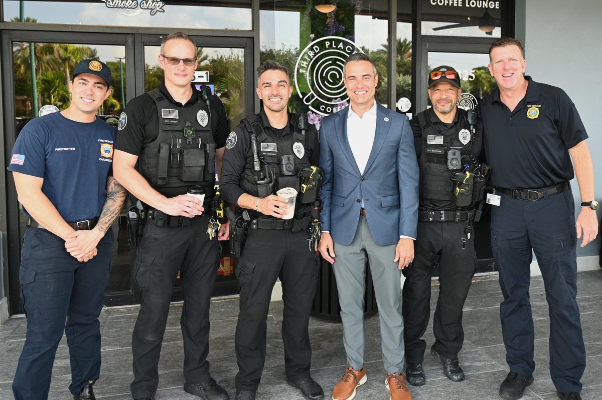 BocaPolice's tweet photo. 📸First Sip With First Responders☕
Thanks to all who came out to meet your local police and fire personnel at Third Place Coffee Lounge this morning!
#bocaraton #community #brpd #brfd https://t.co/C77gMxEH7e