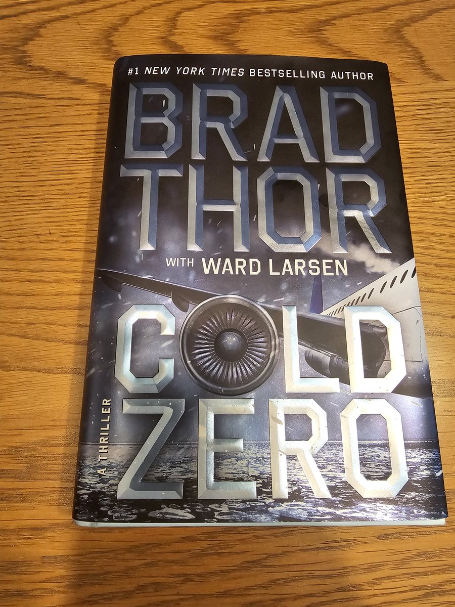 SimplyMattB's tweet photo. Fantastic read by @BradThor &amp; @wardlarsen! Edge of your seat all the way through! Also reading a book based primarily in the arctic during a heat wave was an odd paradox 🤣
Least I can go back and listen to the spoiler episodes from @ThrillerPodcast now https://t.co/KPX7Ukq9c4