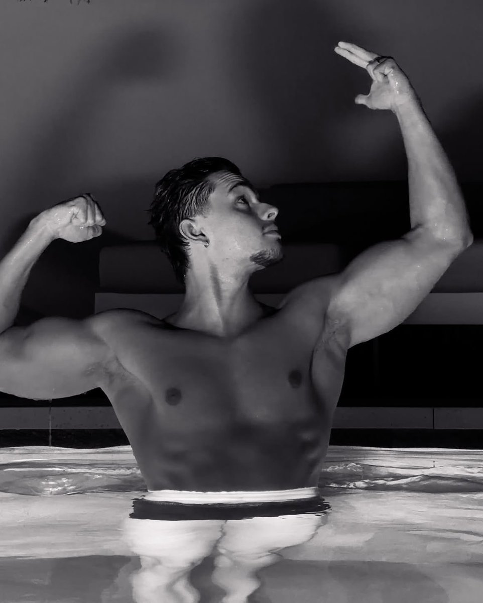 mymtvrsecours's tweet photo. Putain mais je l’a met au fond de ma gorge, Maël 🥵🥵🥵 https://t.co/LeojtSZJal
