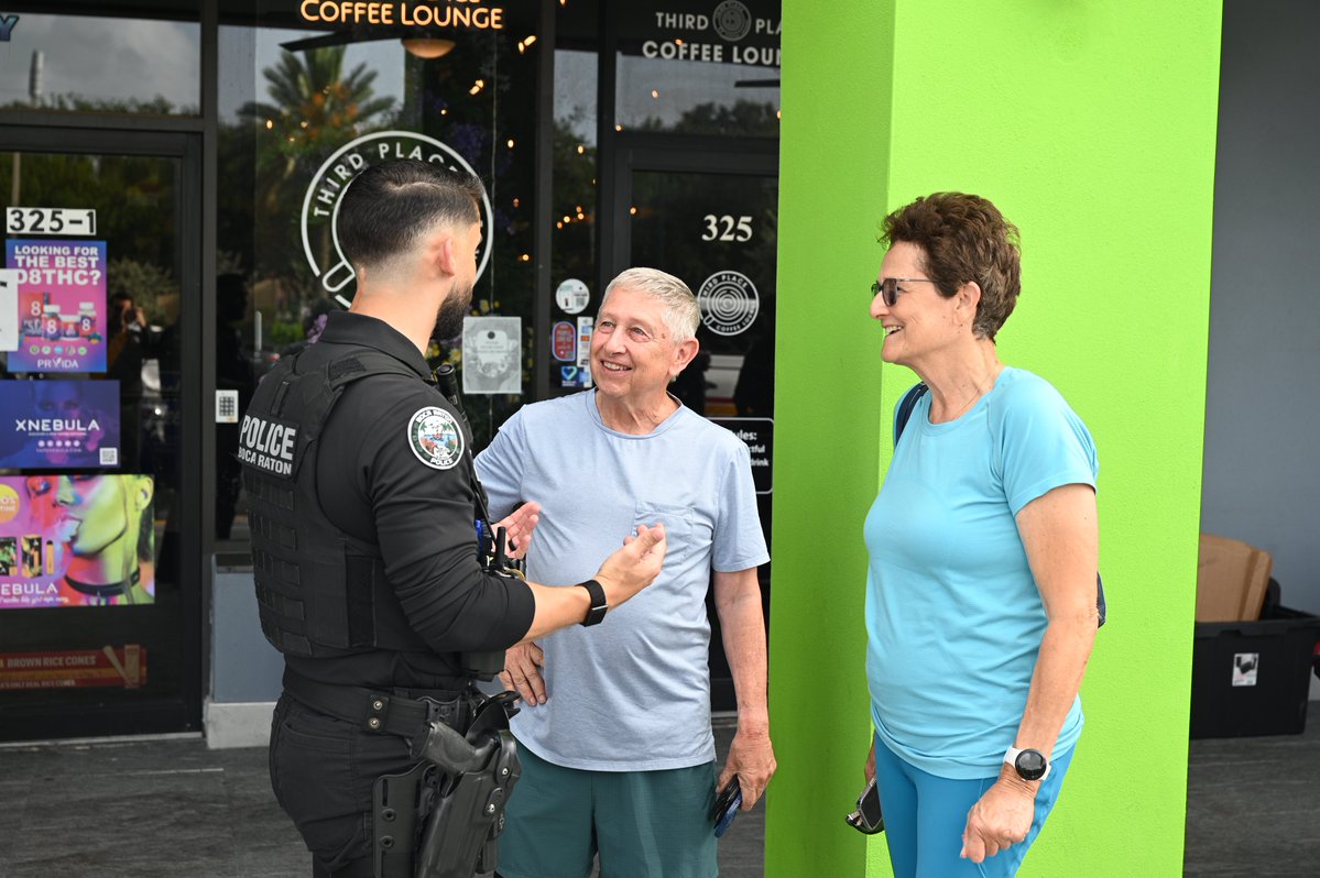 BocaPolice's tweet photo. 📸First Sip With First Responders☕
Thanks to all who came out to meet your local police and fire personnel at Third Place Coffee Lounge this morning!
#bocaraton #community #brpd #brfd https://t.co/C77gMxEH7e