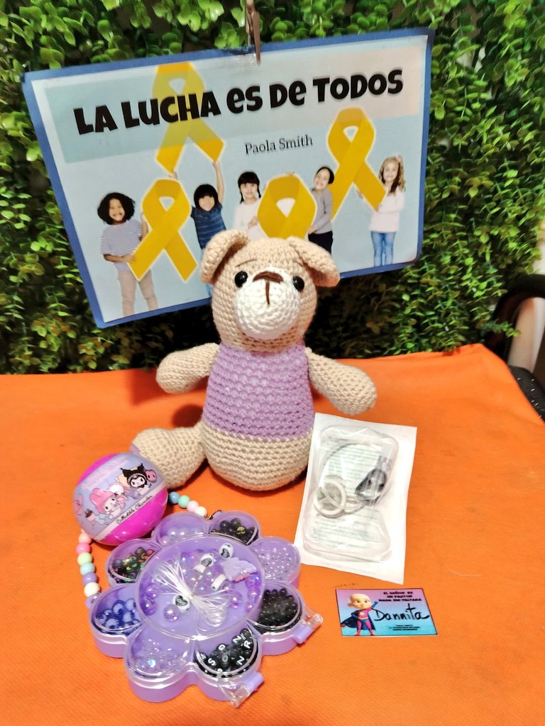 PaolaSmith2812's tweet photo. Enviando agujas #cytocan a 2 pequeñas valientes 🏥🎗️🙌🏽🙏🏽 si deseas ayudar les pido se animen, cada aguja cuesta $19 💉 🎗️ 🙏🏽  Hagamos voluntariado 🙌🏽❤️🎗️🏥 #ManosSolidarias #soylavoluntariaintensa 🙋🏽🙌🏽 #RT 🎗️ https://t.co/WsyqkIn5CS