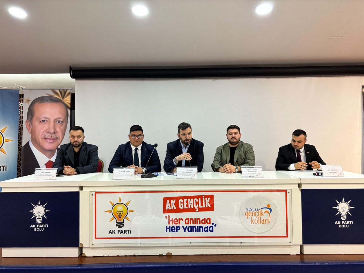 osmannazlier's tweet photo. 📍Bolu'dayız...

İl Gençlik Kolları yönetim kurulu üyelerimiz ve İlçe Başkanlarımızla mevcut projelerimizi değerlendirerek gelecek hedeflerimizi konuştuk.

8 ilçemizin tamamında da şehrimizin gençlerine değer katma vizyonuyla yaz dönemini büyük bir verimlikle geçireceğiz. https://t.co/uT34wkSj7K