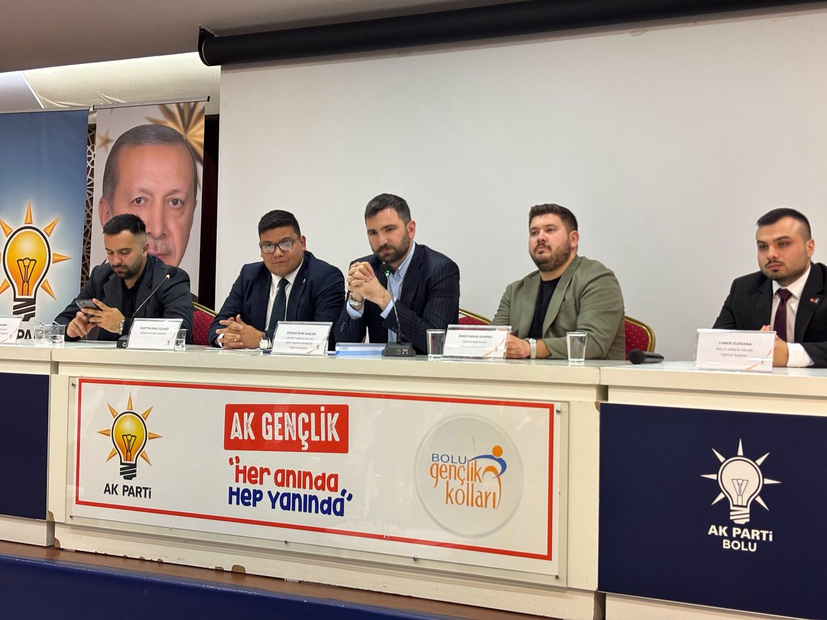 osmannazlier's tweet photo. 📍Bolu'dayız...

İl Gençlik Kolları yönetim kurulu üyelerimiz ve İlçe Başkanlarımızla mevcut projelerimizi değerlendirerek gelecek hedeflerimizi konuştuk.

8 ilçemizin tamamında da şehrimizin gençlerine değer katma vizyonuyla yaz dönemini büyük bir verimlikle geçireceğiz. https://t.co/uT34wkSj7K