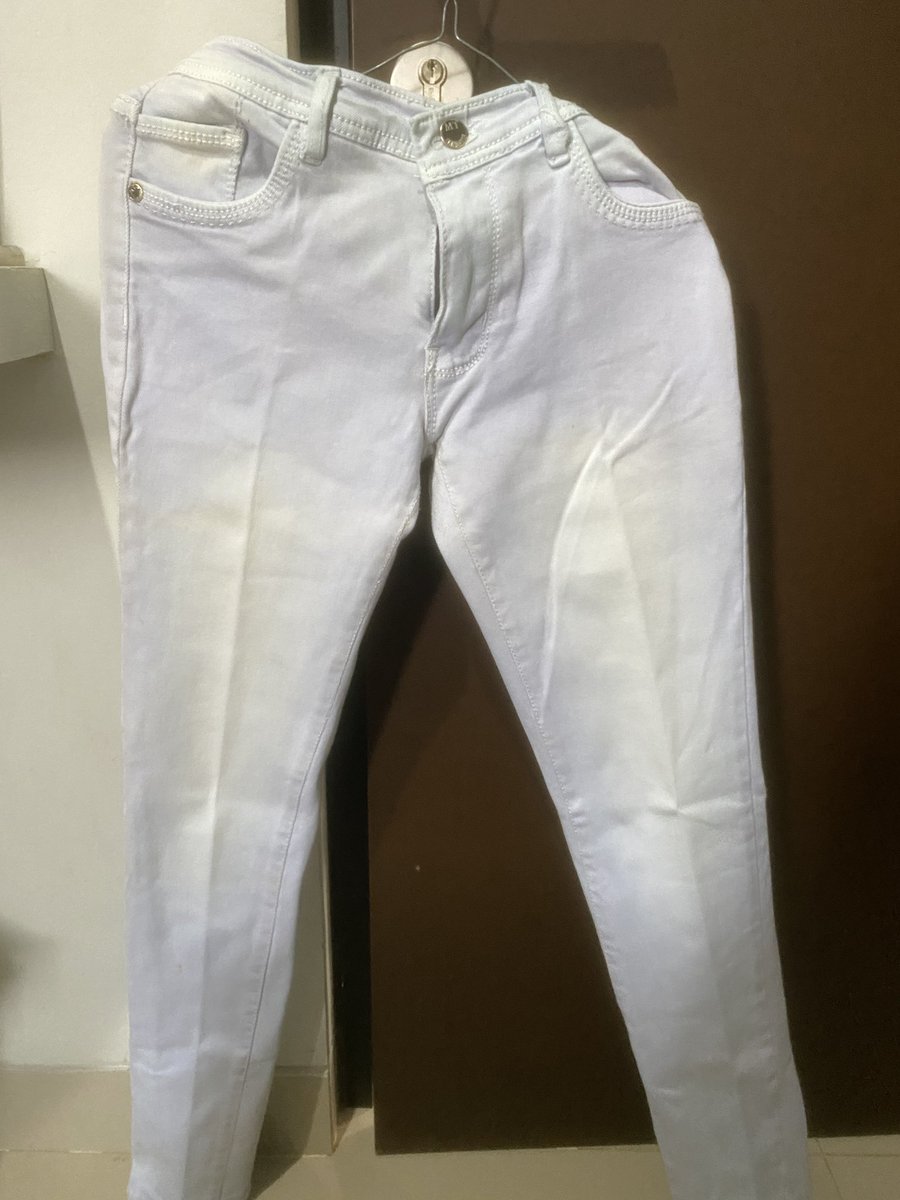 neyaishere's tweet photo. wts highwaist hw skinny jean warna snow blue. muat bb dibawah 50kg tb 150-155. 💸20k💸. gaada minus samsek. bisa cod oren https://t.co/UKex1miLR8