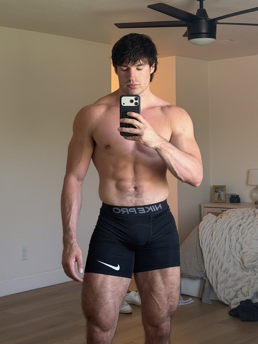 thecushmann's tweet photo. Nike Pros > https://t.co/PHFf78PD4l
